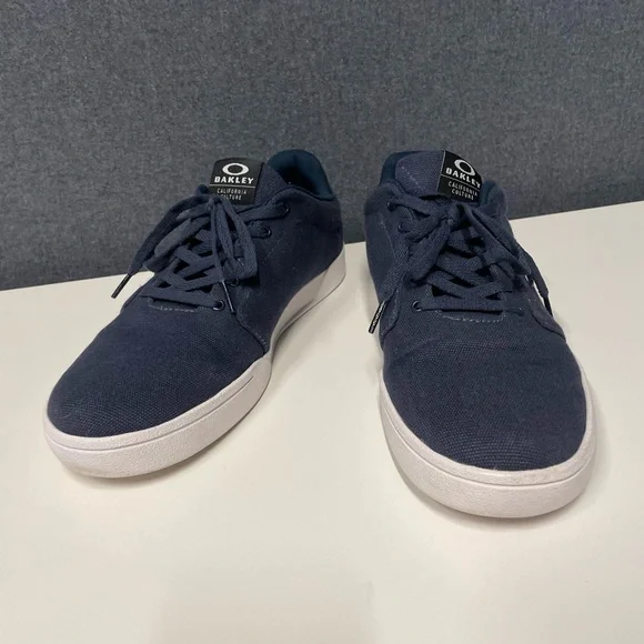 Oakley Blue Canvas Sneakers Like New - Picture 13 of 13